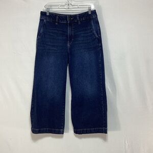 Liz Claiborne size 10 Cropped/capri Jeans wider leg